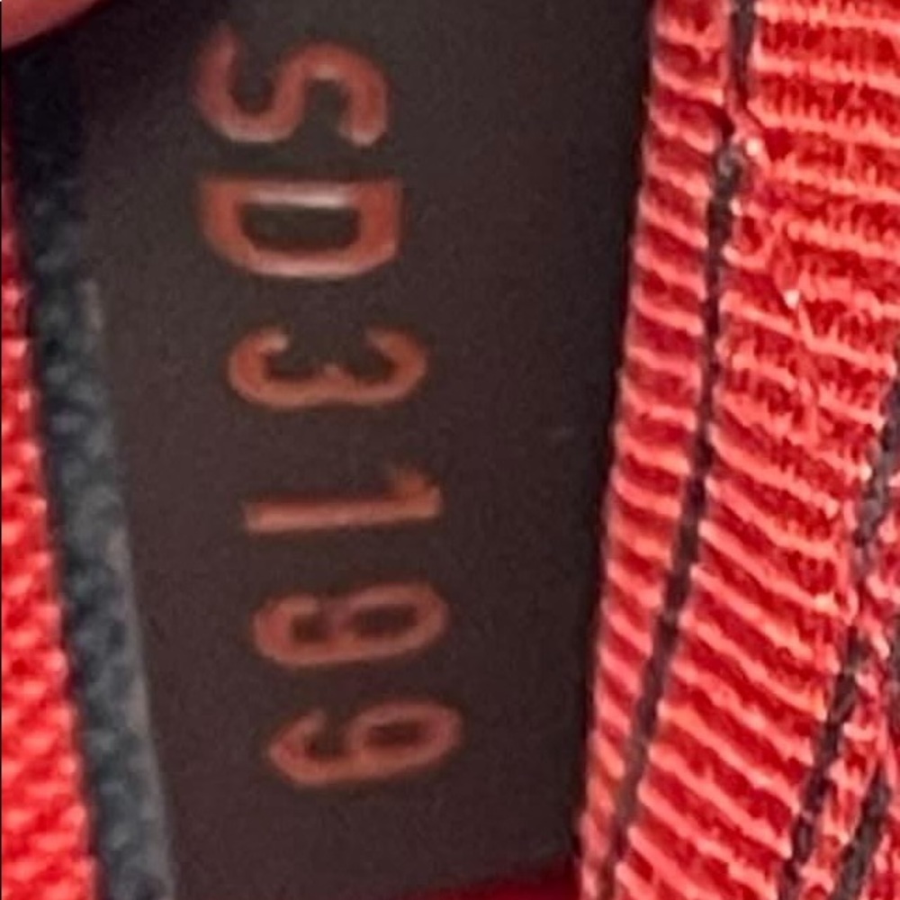 SOLD❌Authentic Neverfull DE MM/GM Pouch in Red Interior - Picture 15 of 16